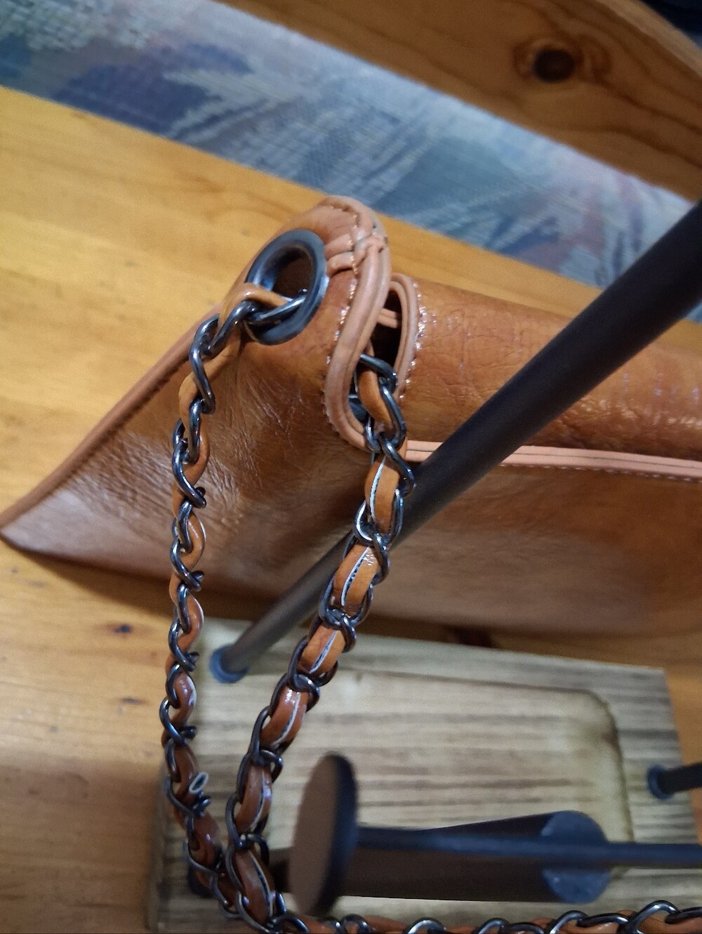 Women's Tan Faux Leather Chain-Strap Shoulder Bag Purse - Picture 3 of 9